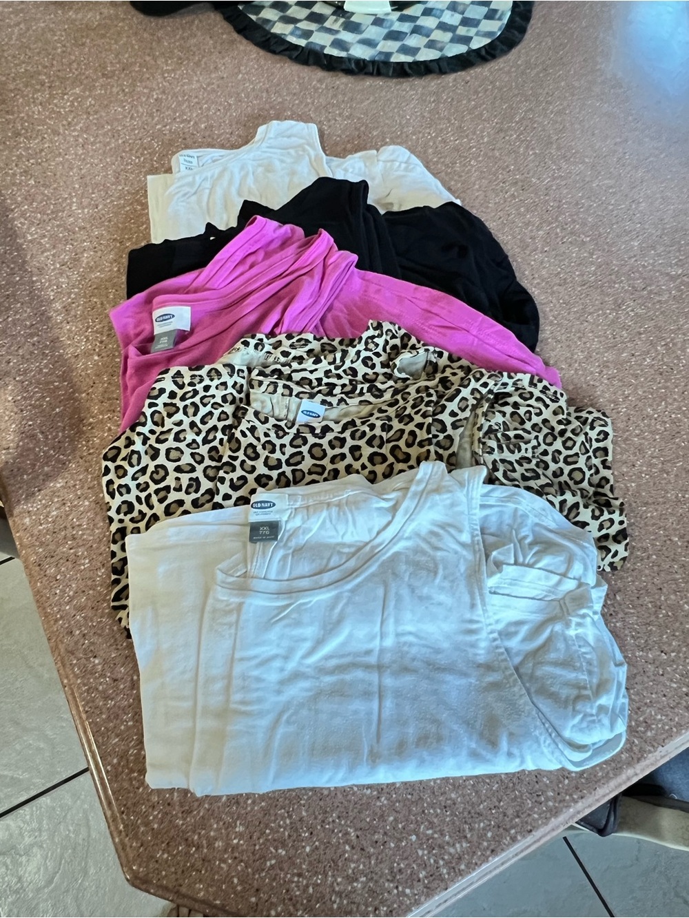 LOT OF OLD NAVY TANKS FOR LAYERING Women's 2 White,1Black,1Pink & 1Leopard Print